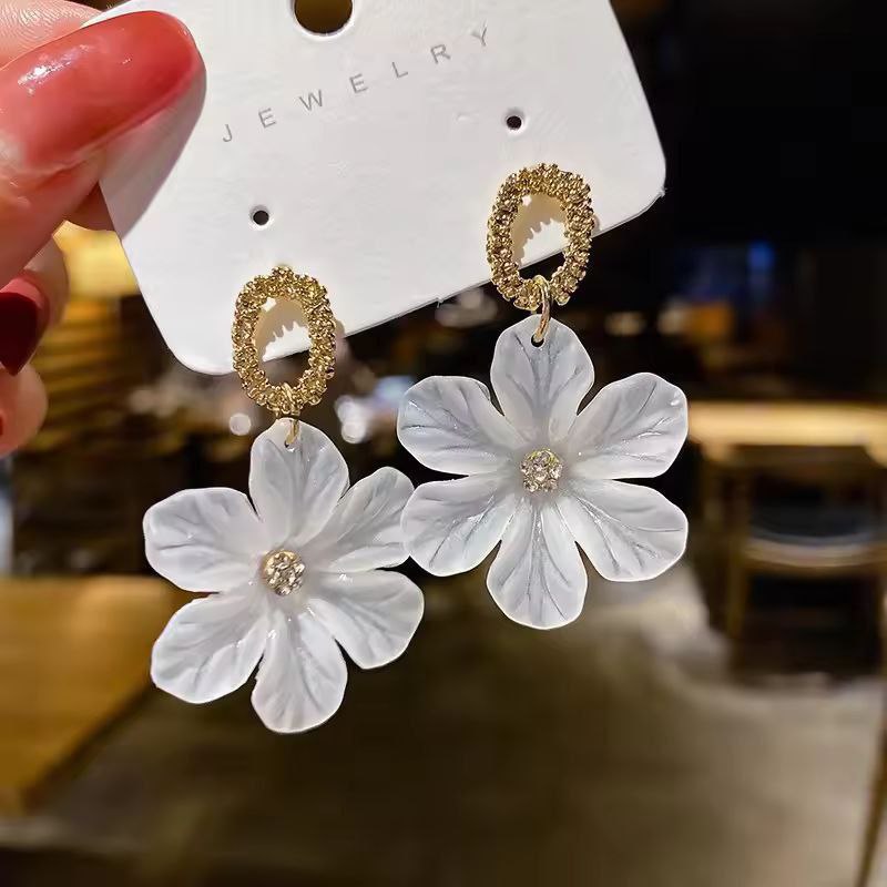 Elegant Luxury Floral Drop Earrings for Women in Bangladesh